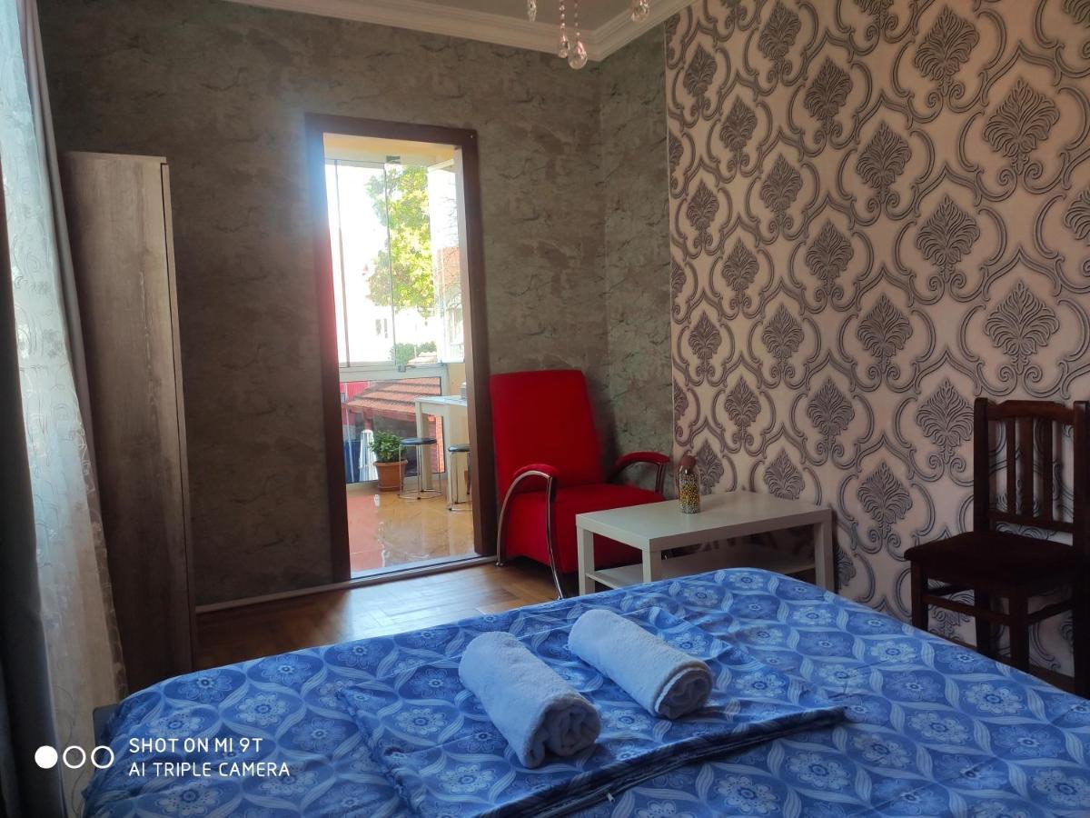 Guesthouse Mery Kobuleti Esterno foto