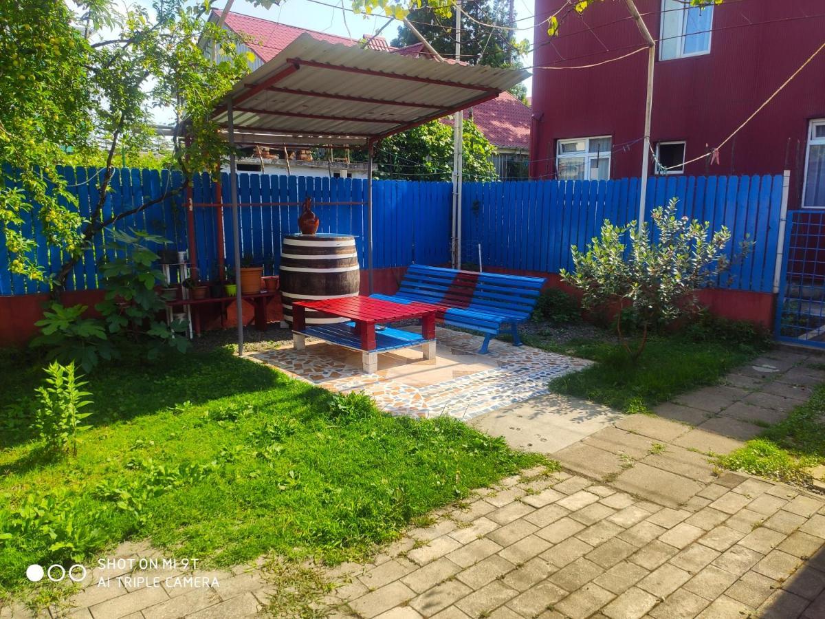Guesthouse Mery Kobuleti Esterno foto