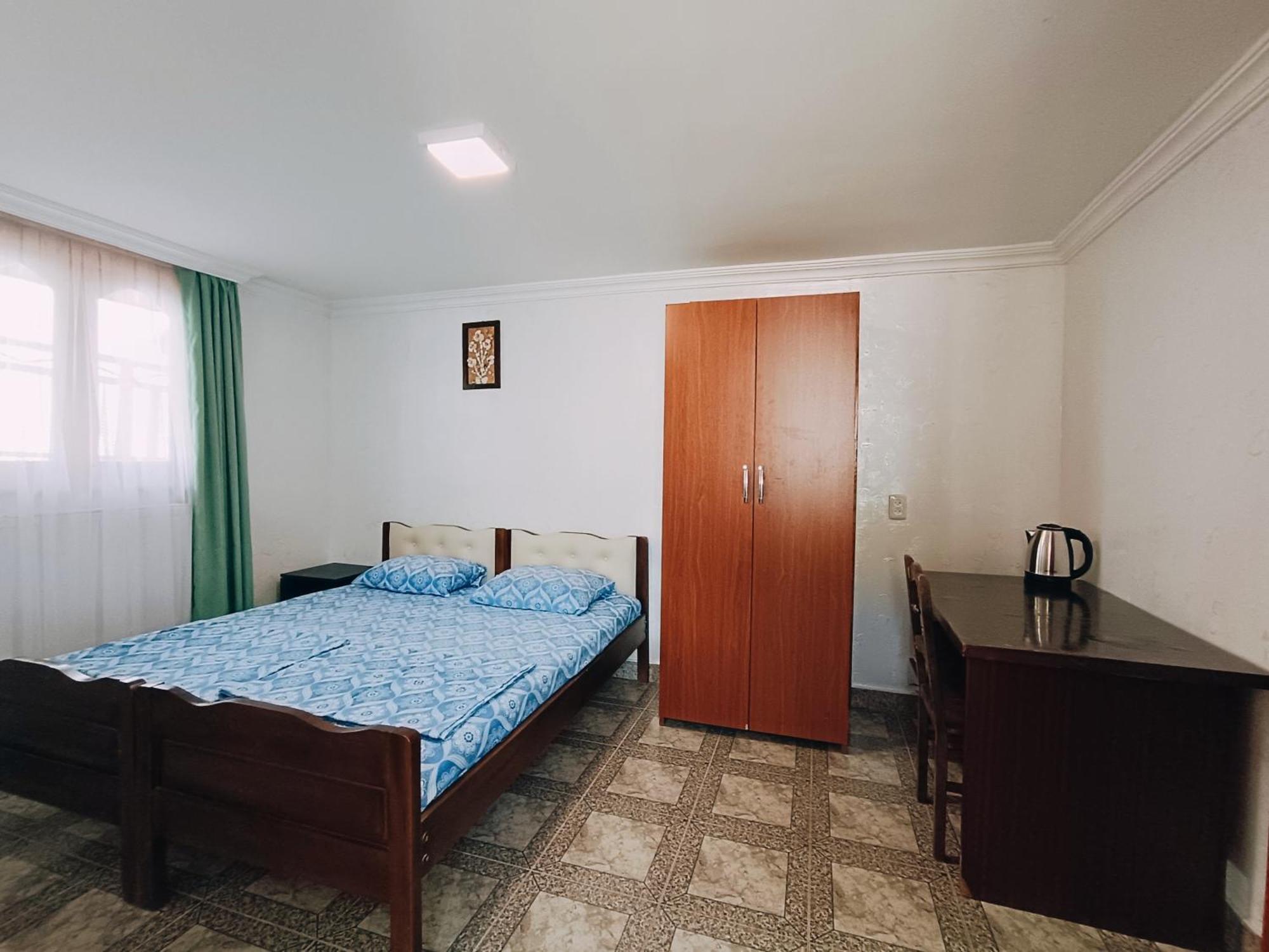 Guesthouse Mery Kobuleti Esterno foto