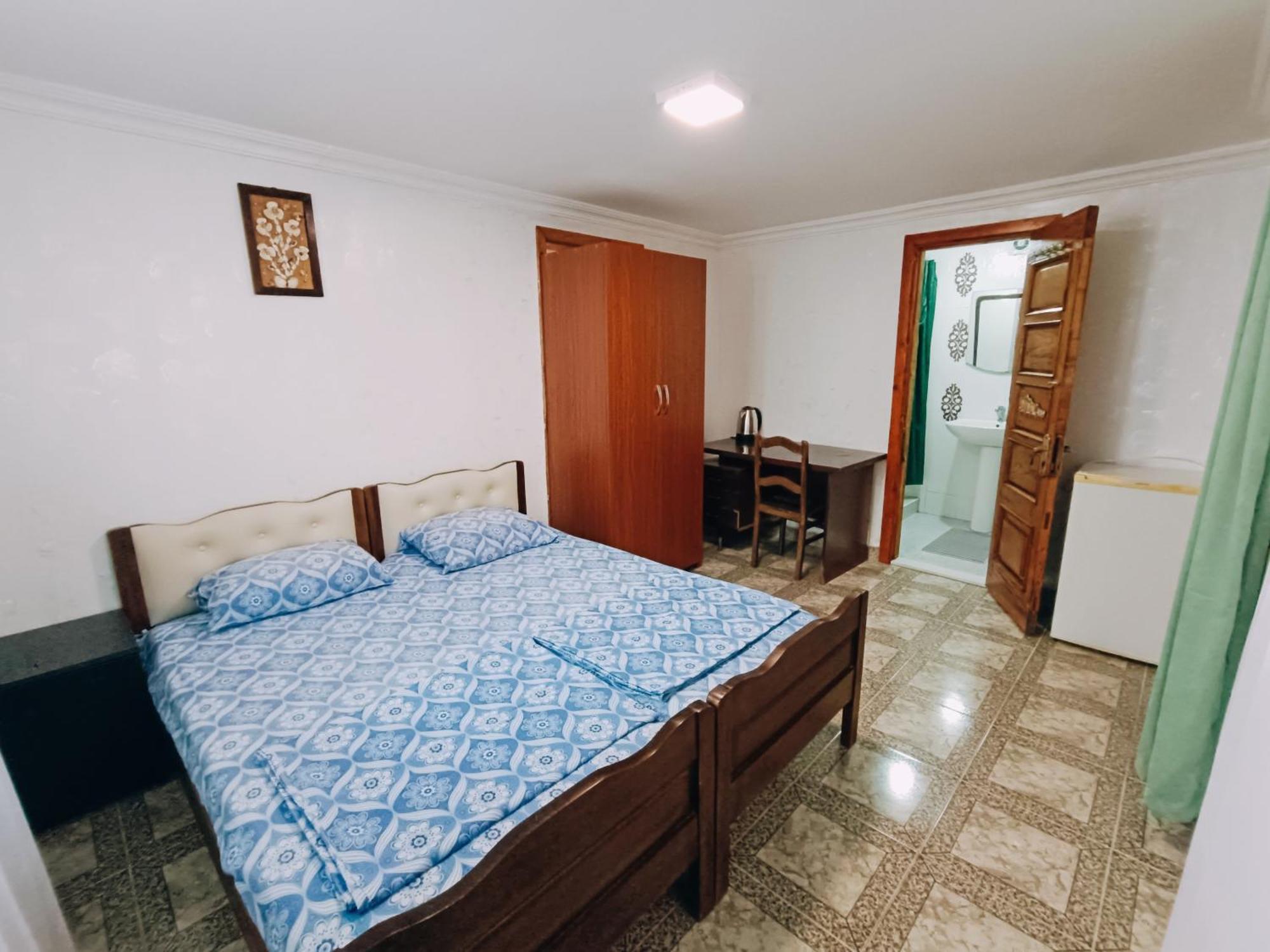 Guesthouse Mery Kobuleti Esterno foto