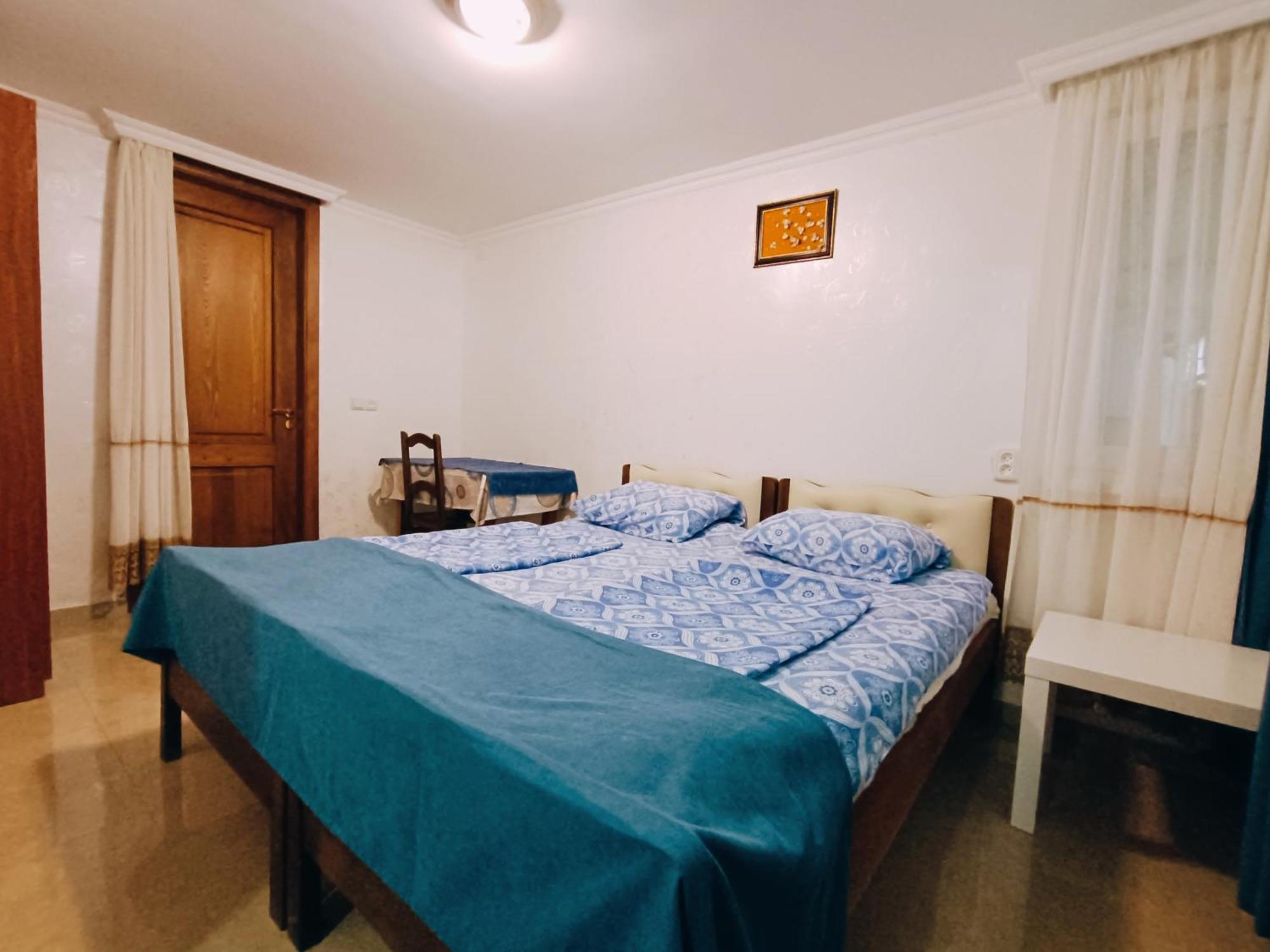 Guesthouse Mery Kobuleti Esterno foto